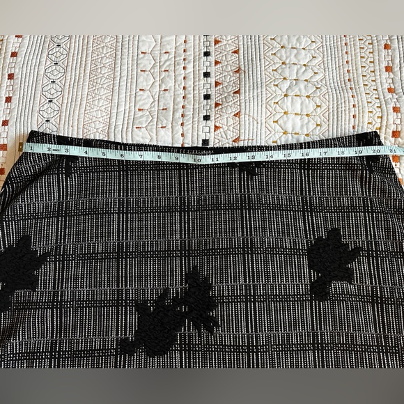 Plus size skirt from Margaret M, size 1X. Cute pattern, pull on style. - Picture 7 of 9